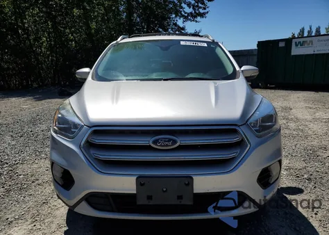 2019 Ford Escape Titanium из США, поврежденный, VIN 1FMCU0J92KUB62184